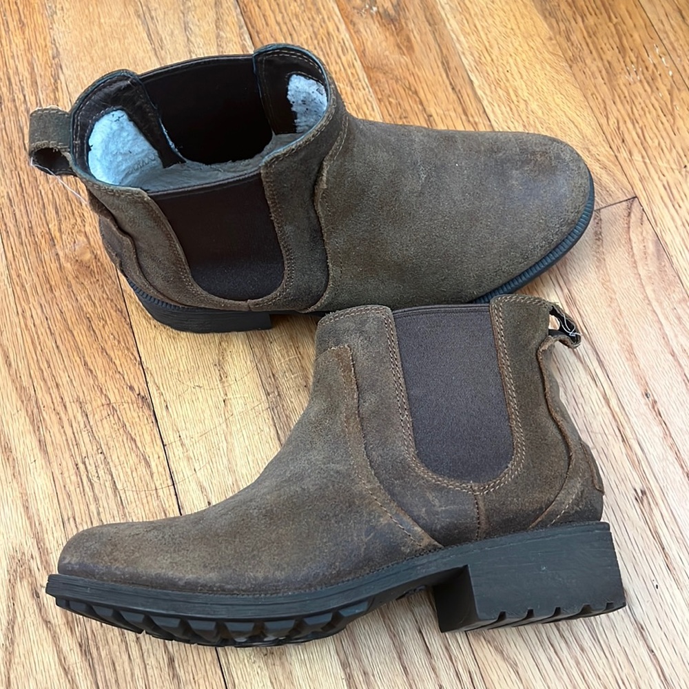 Ugg Chelsea Boot